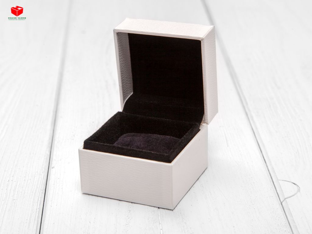 Premium Magnetic Rigid Boxes – Elevate Your Brand Packaging